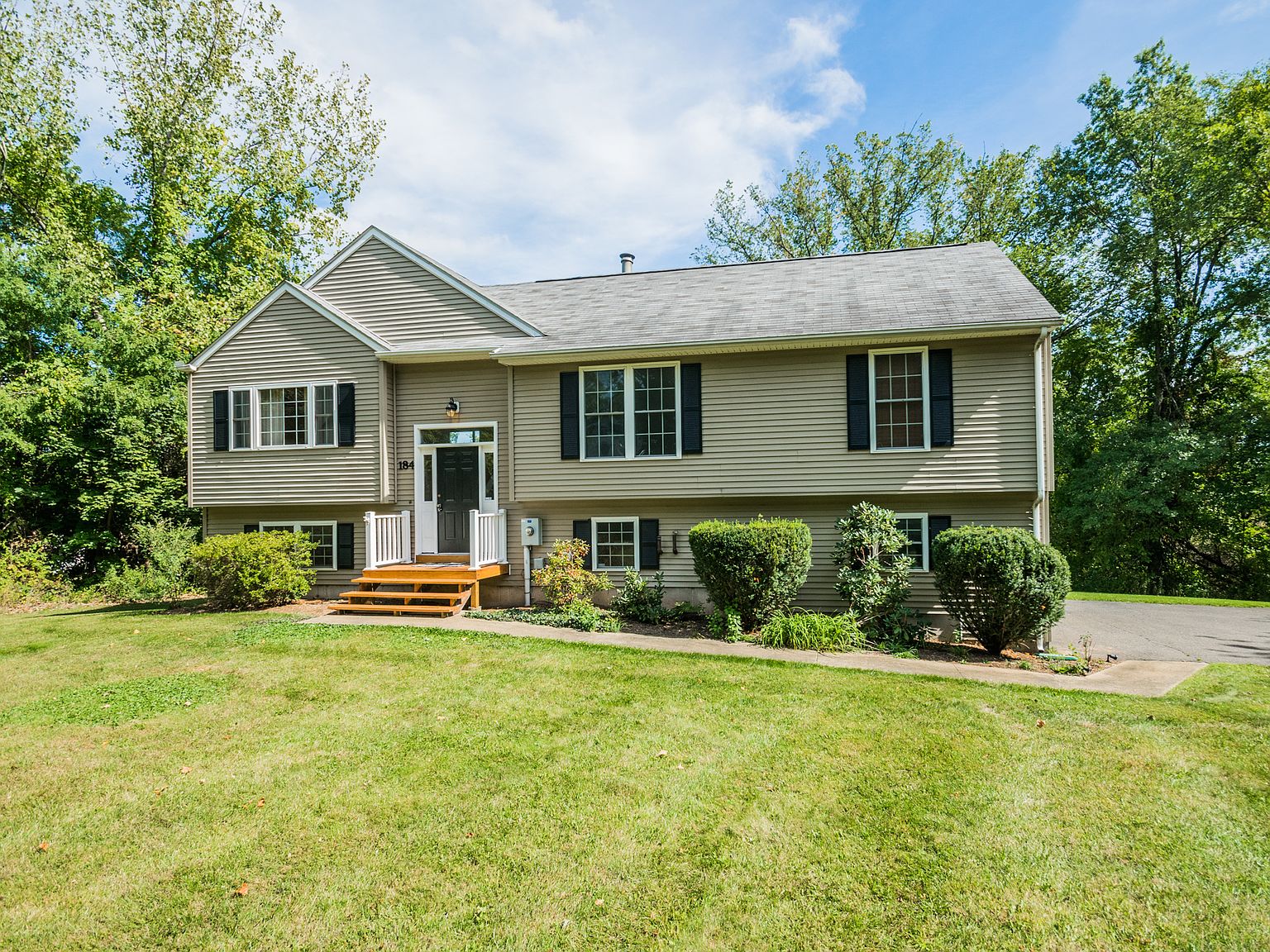 184 Duncaster Rd, Bloomfield, CT 06002 Zillow