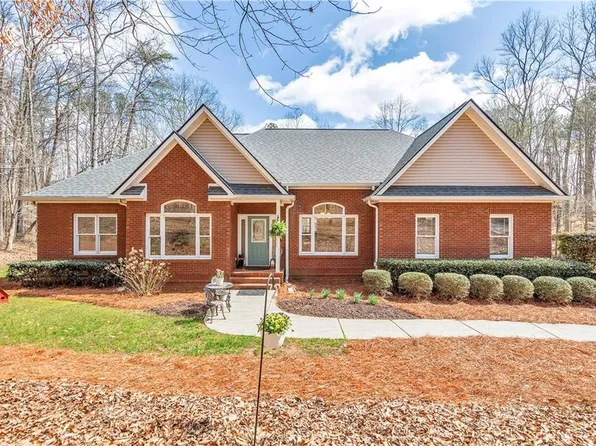 1498 Pinyan Ln, Canton, GA 30115