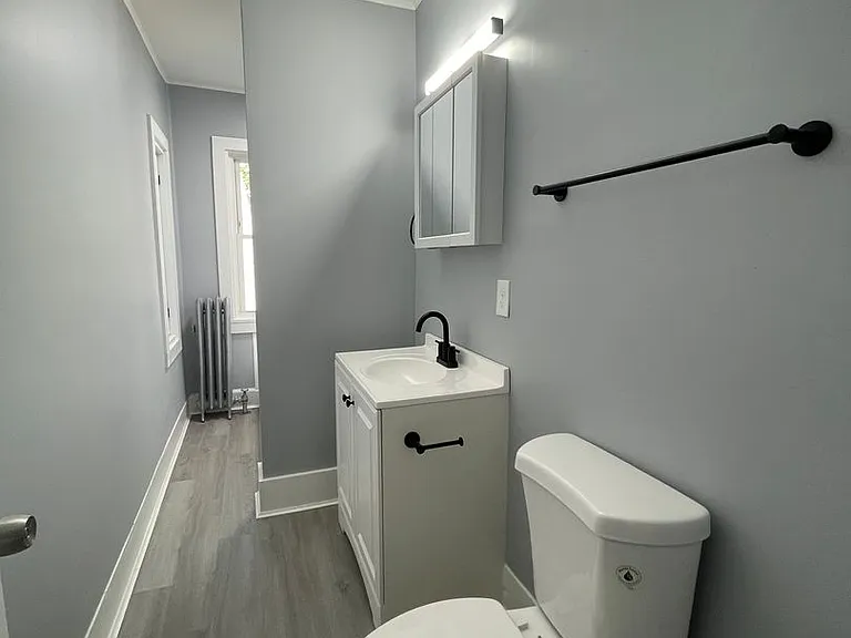 124-126 Appleton Ave — Photo 10