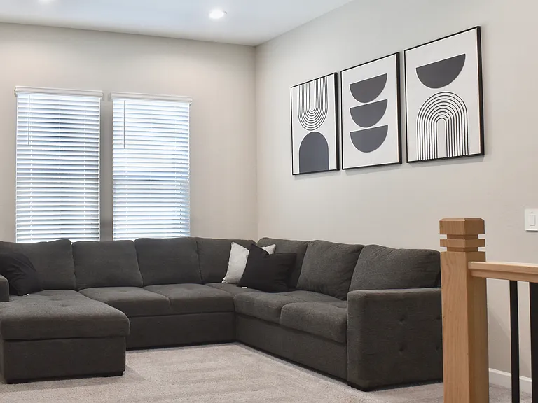 4864 E Village Dr — Photo 20