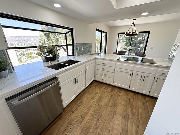 4th image of 23724 Calistoga Pl