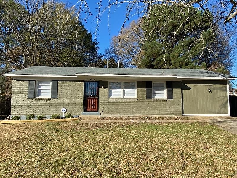 1st image of 296 Lillian Dr