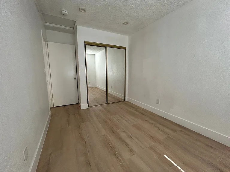 1970 Grande Cir #19 — Photo 14