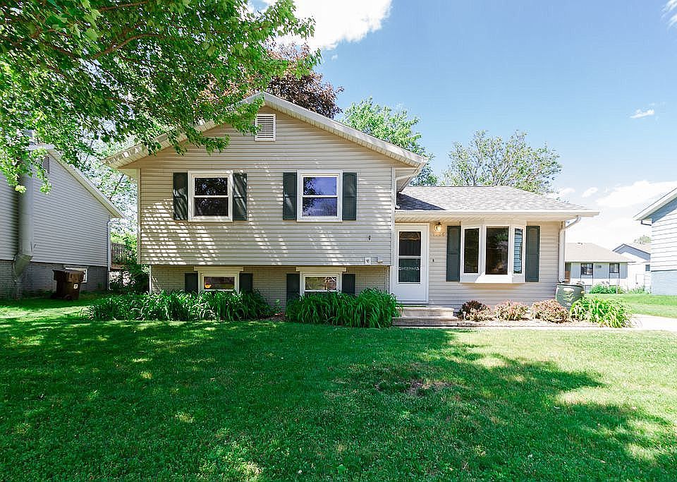 1st image of 1026 Lilac Ln