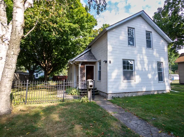 915 Scott St, La Porte, IN 46350
