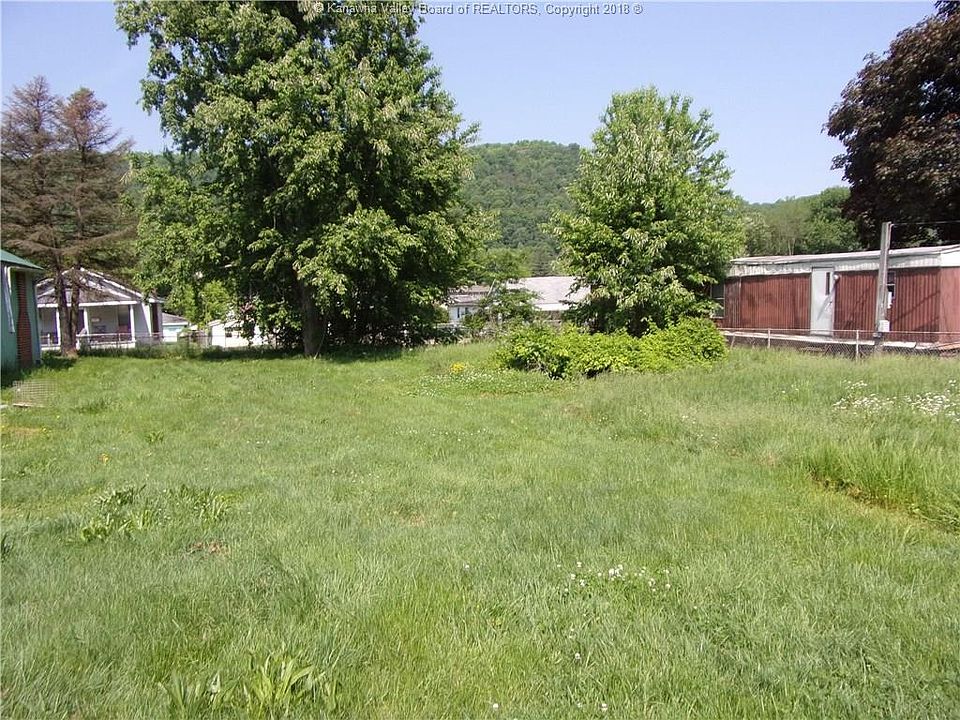 2nd image of 302 Emory Ave