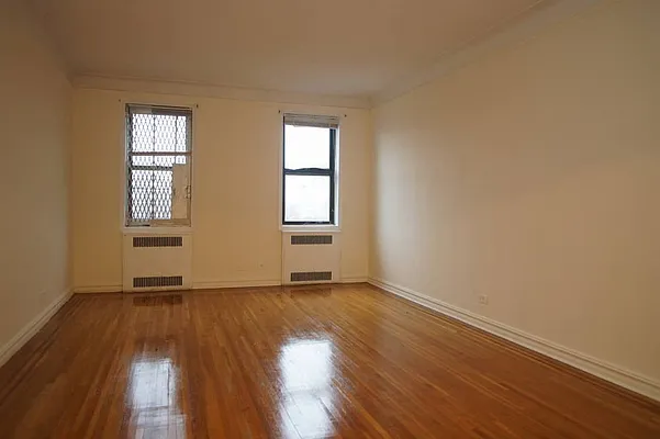 Rented by Norman Raindel, LREB | media 3