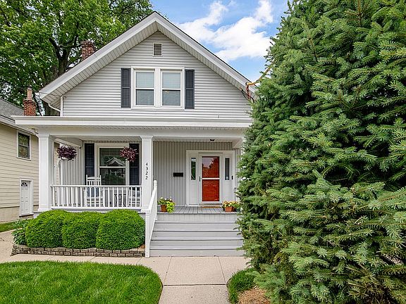 2nd image of 4322 Millsbrae Ave