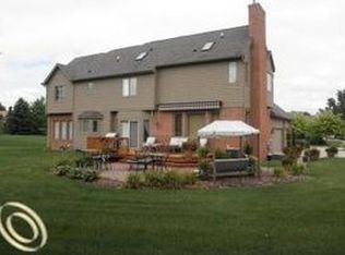 17156 Fairfield Ct, Northville, MI 48168