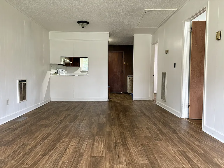 429B Lyerly St — Photo 3