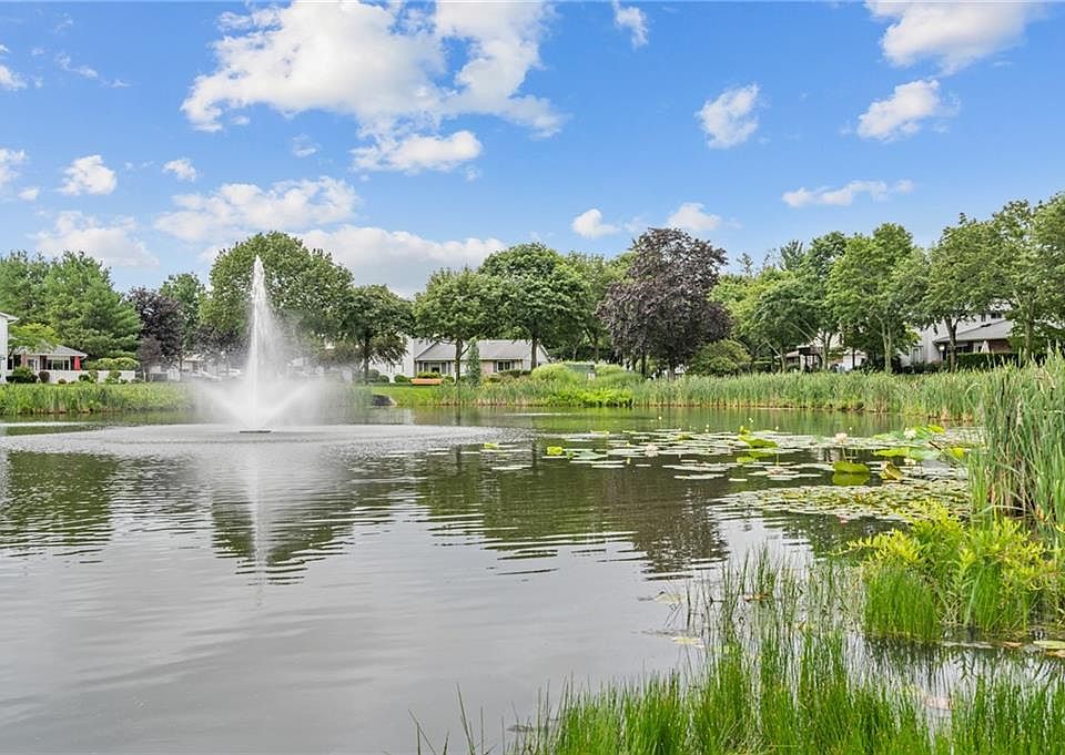 Wethersfield Commons 724 Manomet Ct Warwick RI Zillow