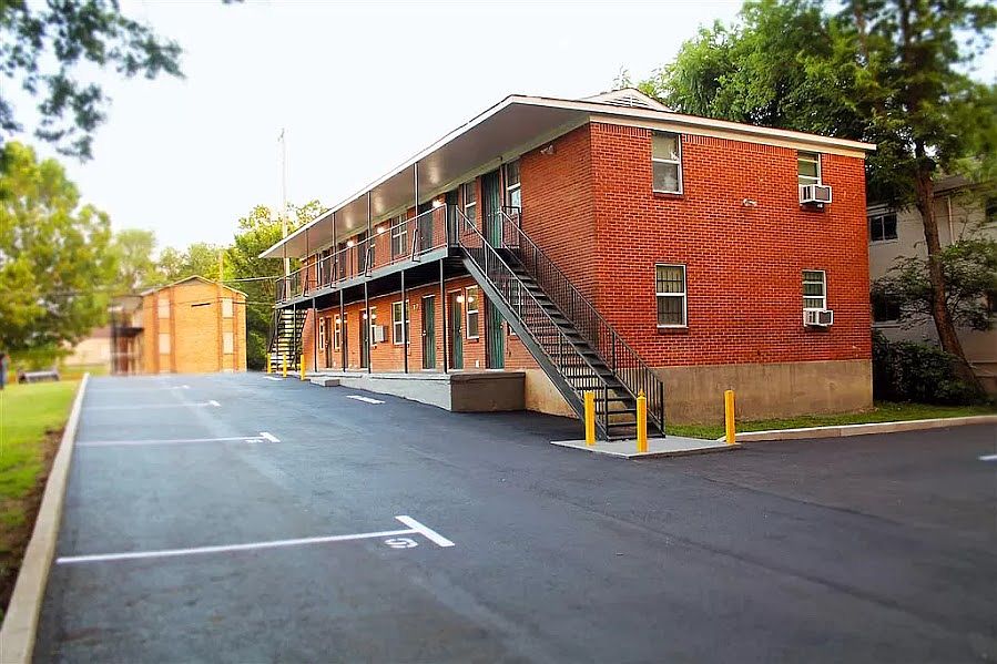 Building Photo 3