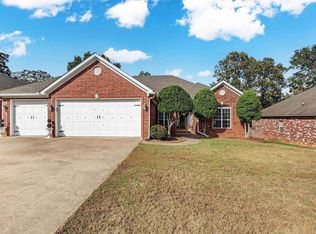 7032 Gap Ridge Dr, Sherwood, AR 72120