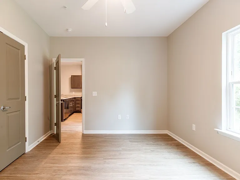 1023 W Gordon St #B3 — Photo 14