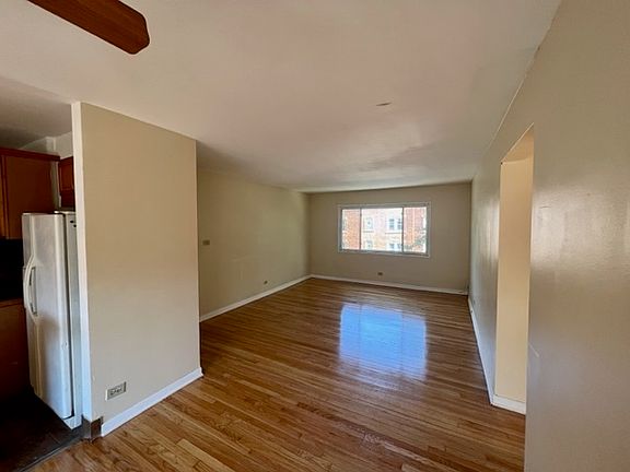 4th image of 2919 W Rosemont Ave #2