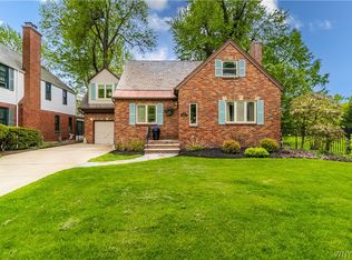 25 Woodhaven Rd, Amherst, NY 14226