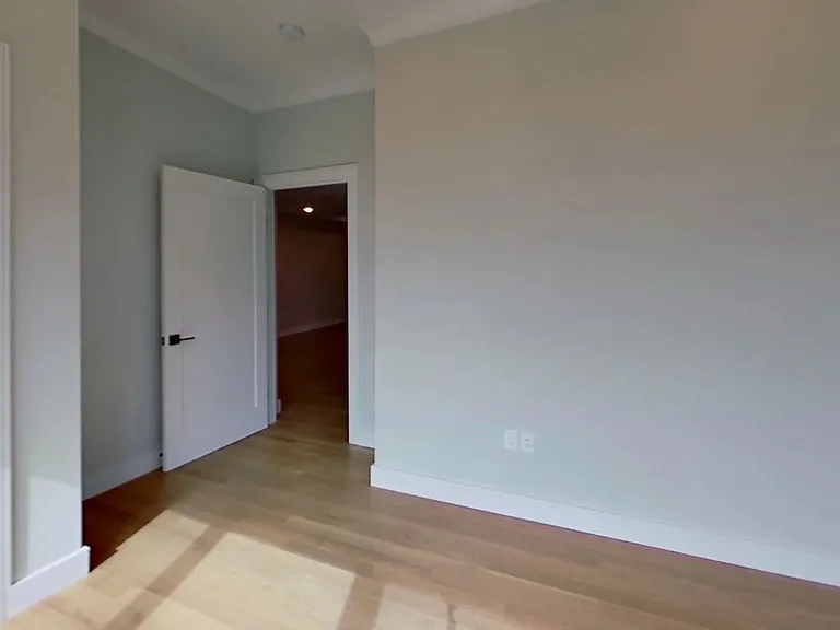 106A Warren St #4 — Photo 9