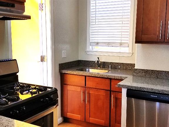 3rd image of 2843 Mission St #B