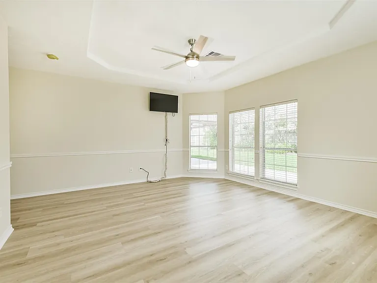 11918 Mariposa Canyon Dr — Photo 36