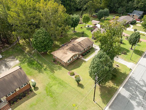 4th image of 726 Wortley Dr