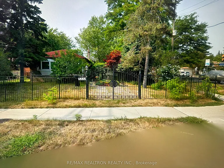 5332 Lawrence Ave E — Photo 1