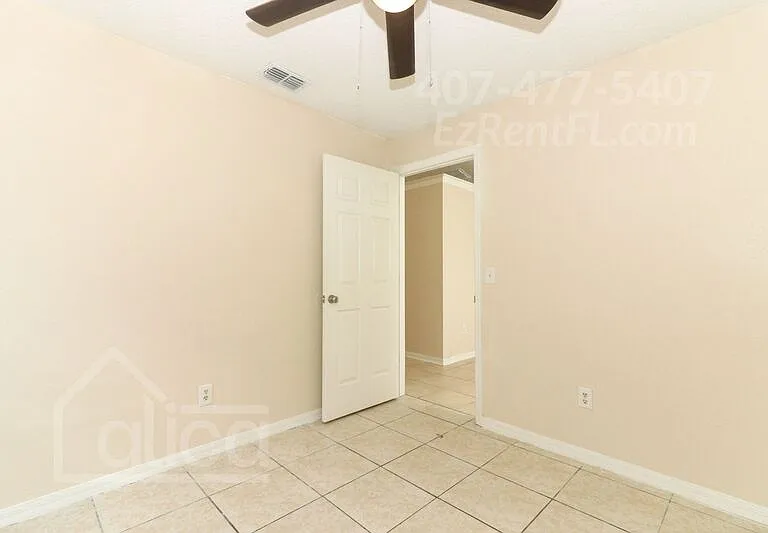 2405 Chase Ave — Photo 13