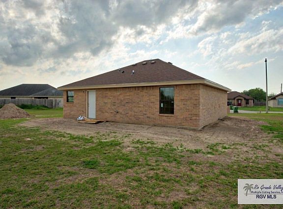 3rd image of 126 Garcia Ct