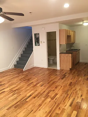 Rented by Bezell Group | media 16