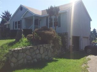 10023 Silver Lake Rd, Linden, MI 48451