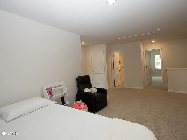 1179 Misty Creek Dr — Photo 35