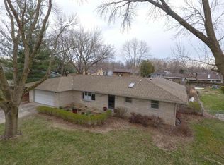 1040 Dee Lee Ln, Mt Zion, IL 62549