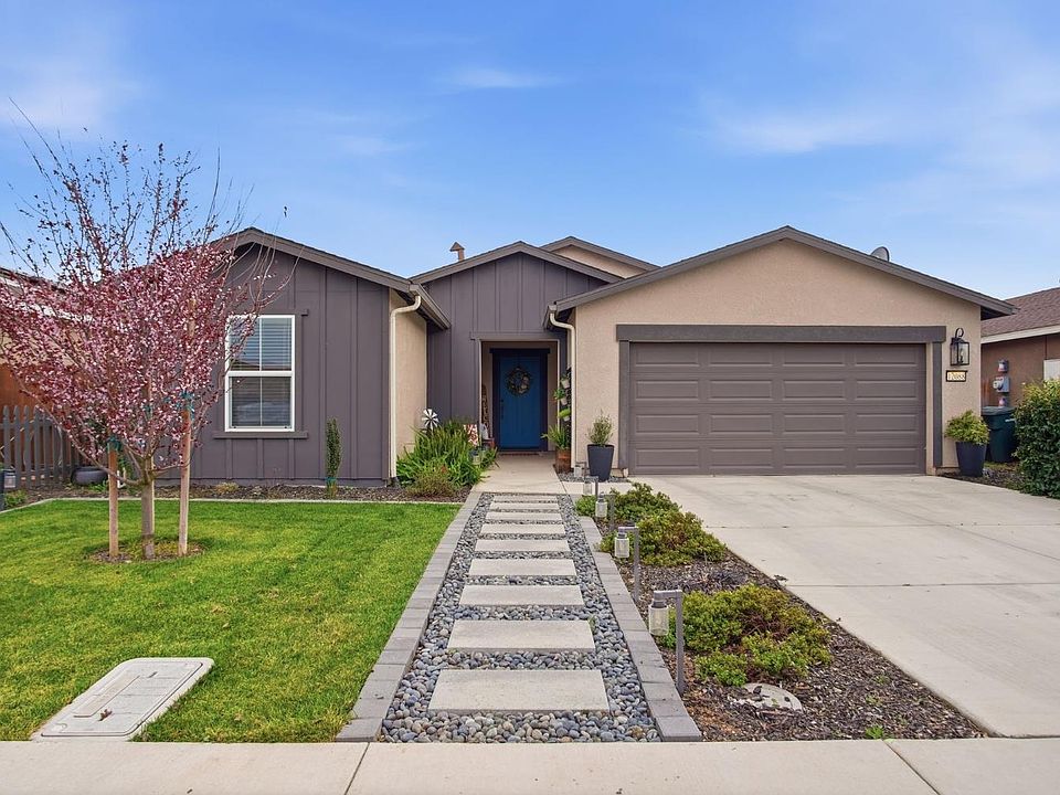 1st image of 12088 Kadota Ave