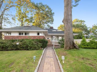 1118 Sunapee Rd, West Hempstead, NY 11552
