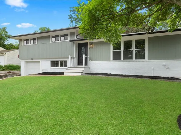 19 Cushing Rd, Warwick, RI 02888