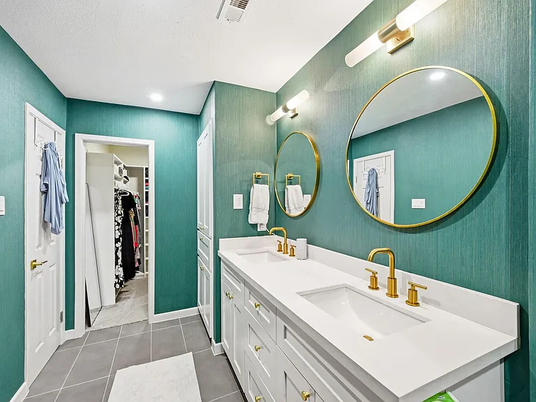 1116 Bering Dr #25 — Photo 29