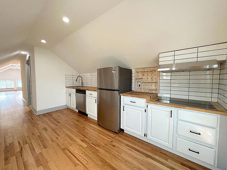5000 Seminole St — Photo 2