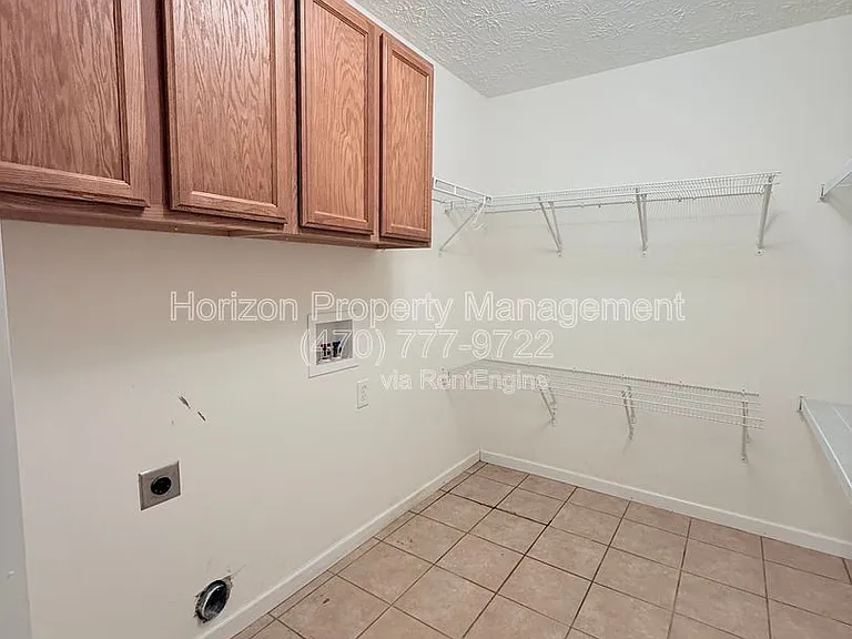 4019 Hidden Hollow Dr — Photo 18