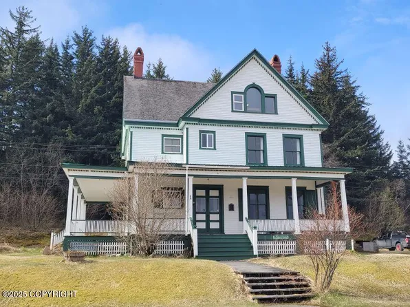 1 Fort Seward Dr, Haines, AK 99827