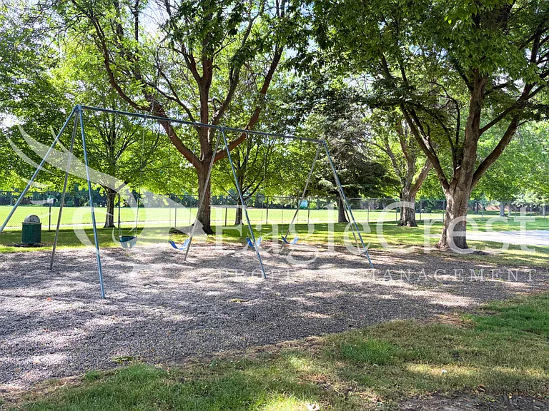 1211 Yellowhawk Way #B — Photo 31