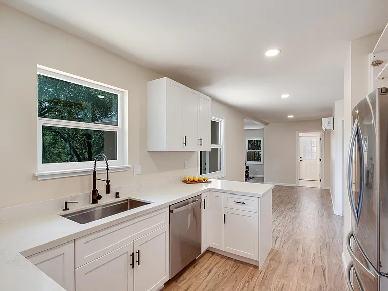9342 Chalk Hill Rd — Photo 6
