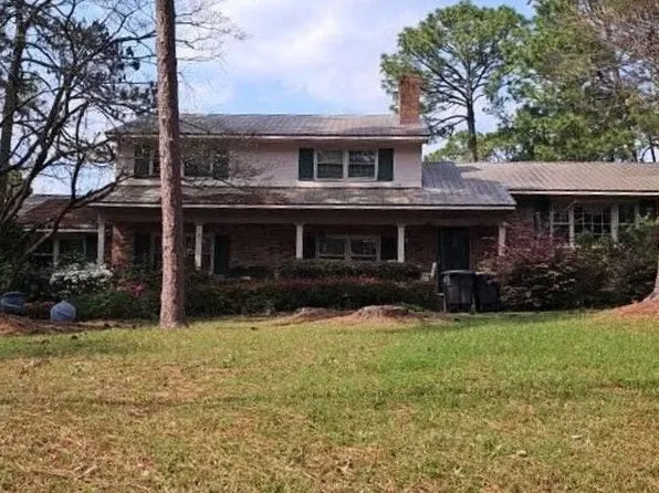 2518 Elmhurst Dr, Fayetteville, NC 28304