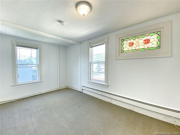 4th image of 37 Seaview Ave #3