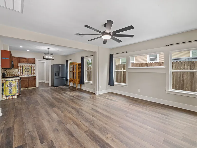 2834 Pearl St — Photo 14