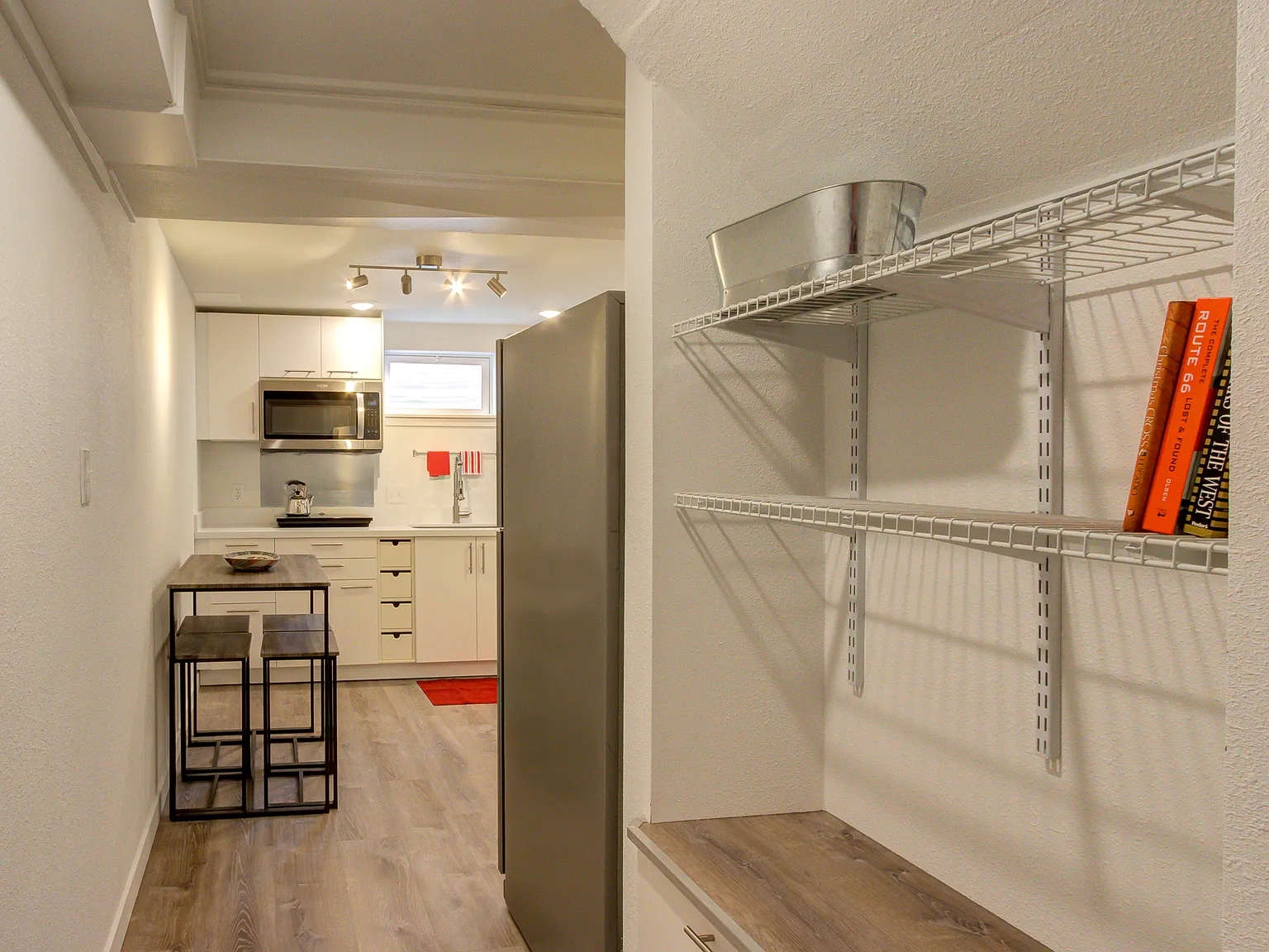 2 bed, 900 sqft, $1,900 — Photo 4