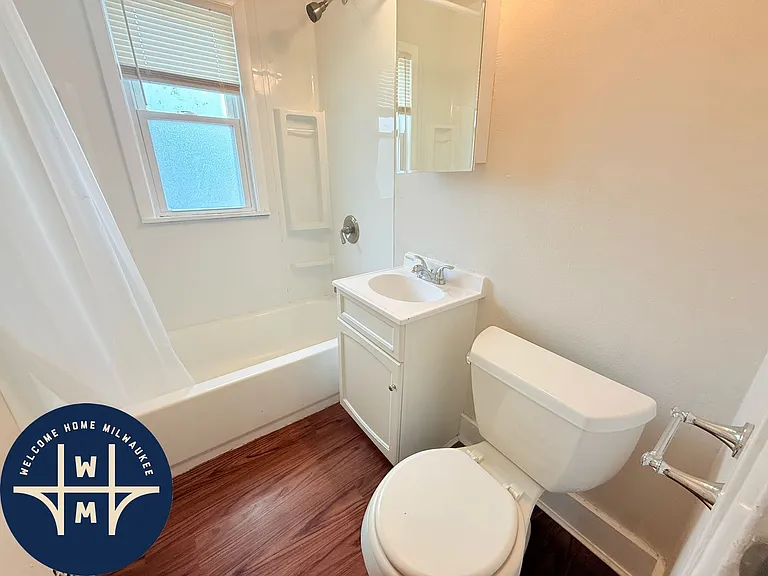 221 W Ring St — Photo 6