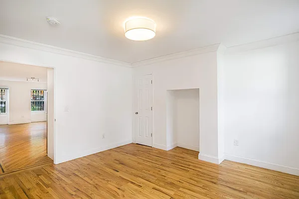 Rented by Century 21 Metropolitan | media 19