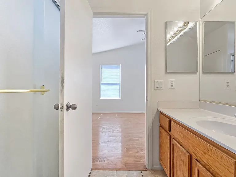 1221 N 161st Ave — Photo 11