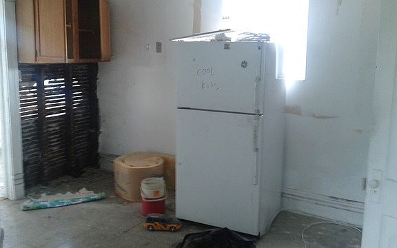 3rd image of 3124 S 48th Ct