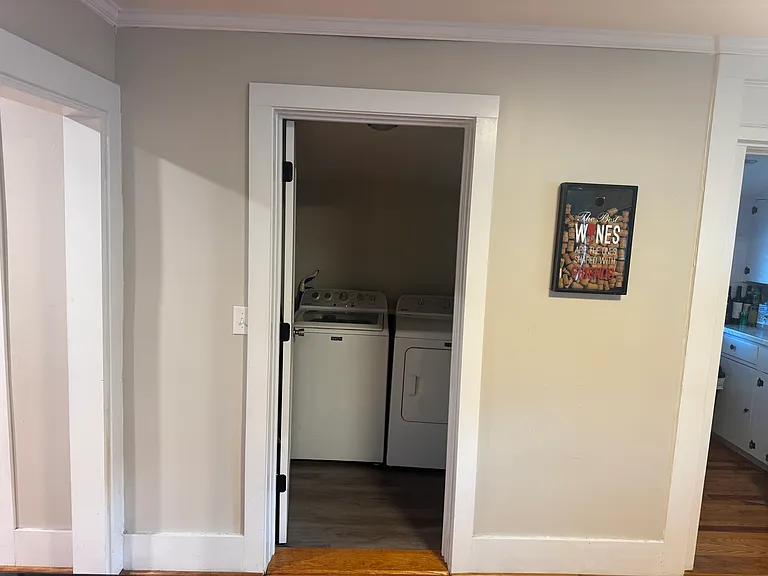 309 Court Ave — Photo 10