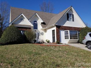 8209 Vermilion Dr, Charlotte, NC 28215